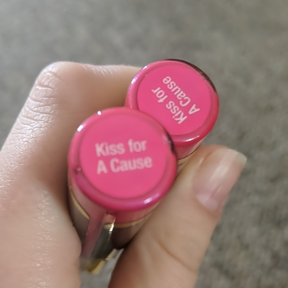 Kiss for a cause lipsense